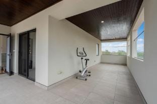 Spacious 5-Bed Family Home in Giralang Apartment in Canberra