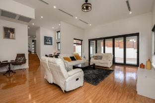 Spacious 5-Bed Family Home in Giralang Apartment in Canberra