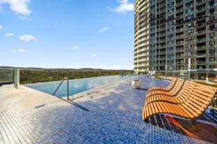 Light-Filled 1-Bed Apartment with Pool & Gym Apartment in Canberra