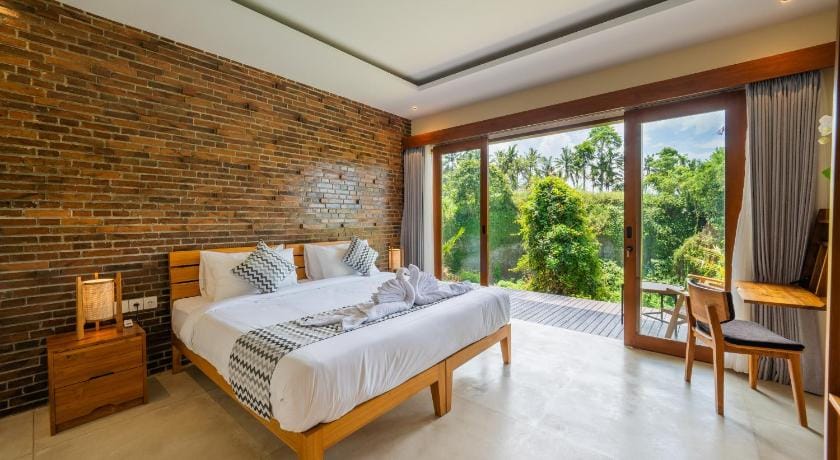 Romantic Riverside Ubud Hotel in Sukawati