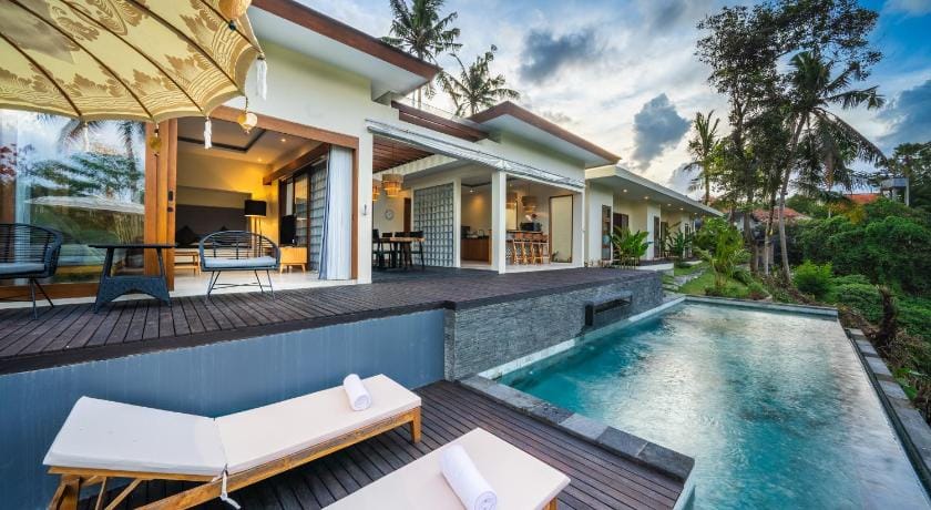 Romantic Riverside Ubud Hotel in Sukawati