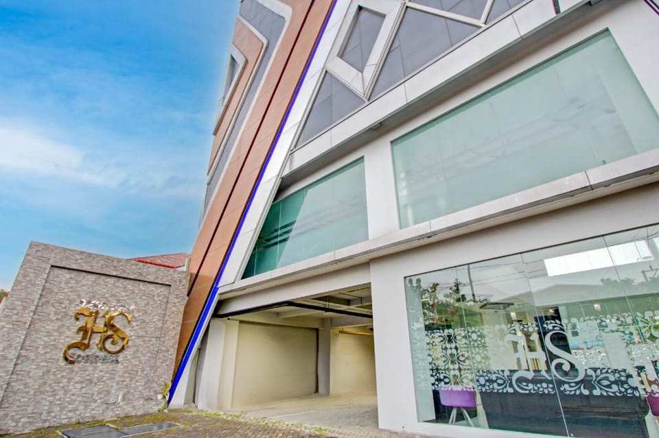 Townhouse OAK Semarang - 6 Hour Stay Hotel in Indonesia