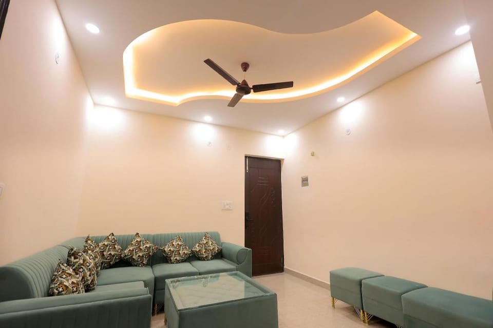 Hotel Mango Tree Vrindavan Hotel in Uttar Pradesh