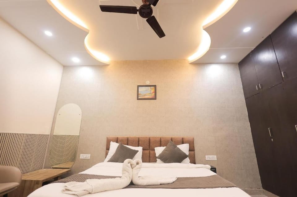 Hotel Mango Tree Vrindavan Hotel in Uttar Pradesh