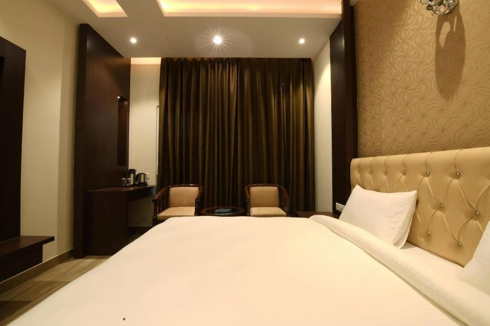 Hotel V Grand Bareilly Hotel in Uttar Pradesh