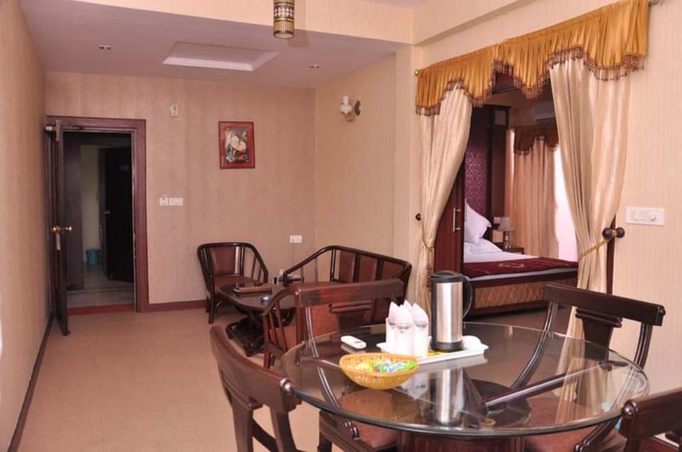 Hotel Bareilly Palace Bareilly Hotel in Uttar Pradesh