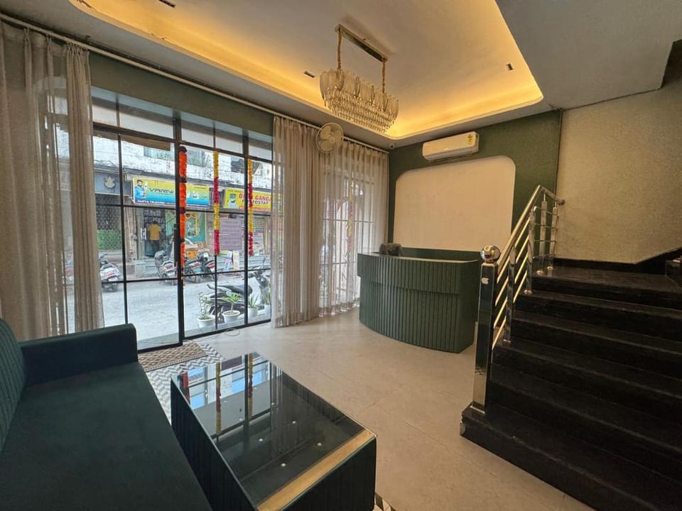 Hotel Aryan Inn Hotel in Uttarakhand