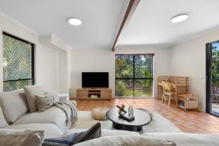Beachside 4-Bed Retreat with Study Nook & Views Apartment in Coolum Beach