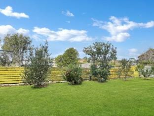 2-Bed Beach Haven with Garden & Alfresco Dining Apartment in Malua Bay