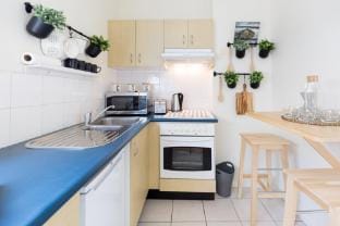 Live in the heart of Surry Hills - walk to City Apartment in Surry Hills