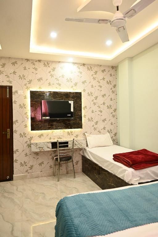 Trinetra Homestay Hotel in Varanasi