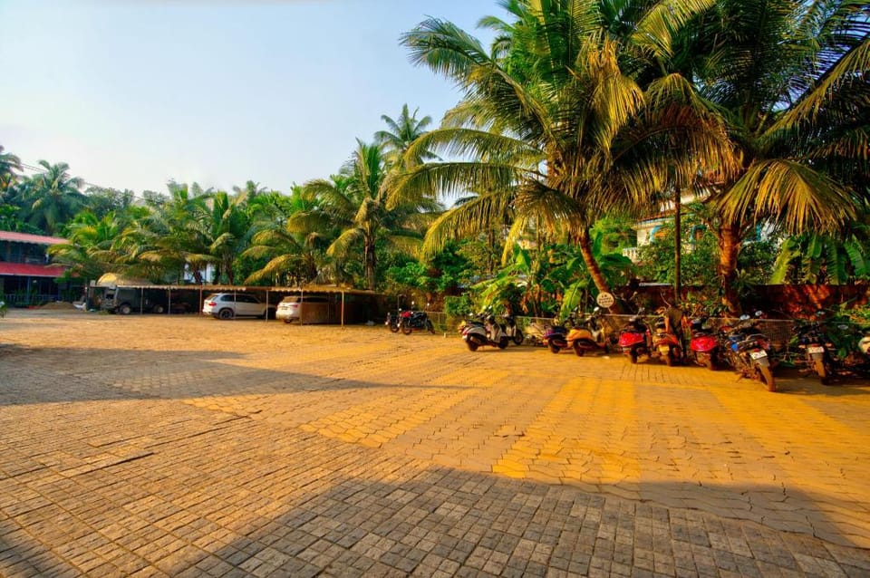 GR RESORT AND COTTAGES Hotel in Candolim