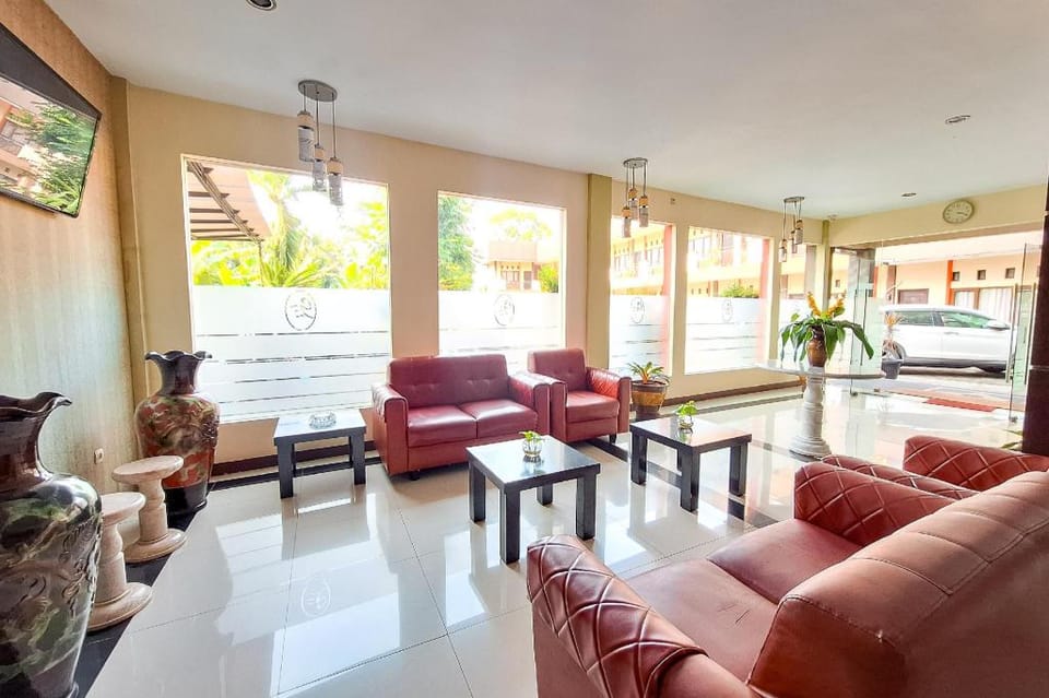 Urbanview Hotel Gumilang Puncak Hotel in Cisarua