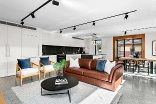 Impeccable 3-Bed Home Near the Beach Apartment in Manly