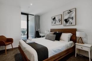 Center 1-Bed with Gym, BBQ and Stunning Views Apartment in Canberra