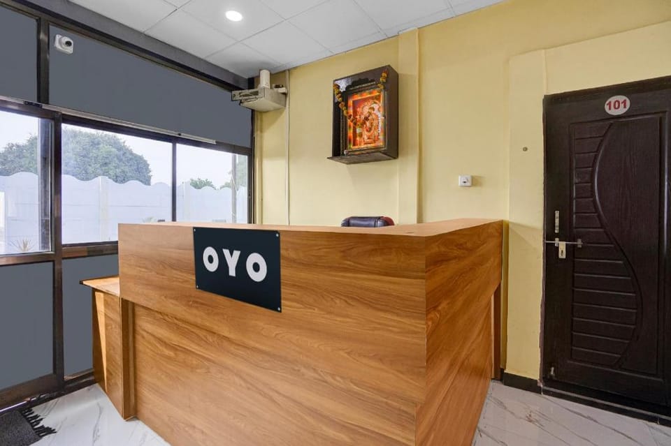 Hotel O by OYO Chaitanya Lodging Hotel in Maharashtra