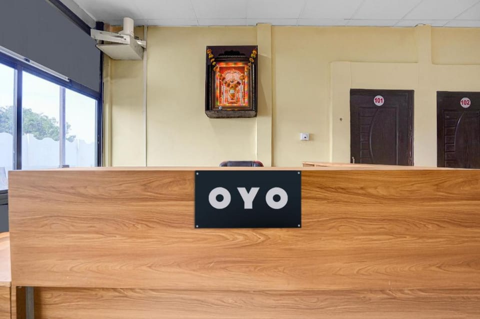 Hotel O by OYO Chaitanya Lodging Hotel in Maharashtra