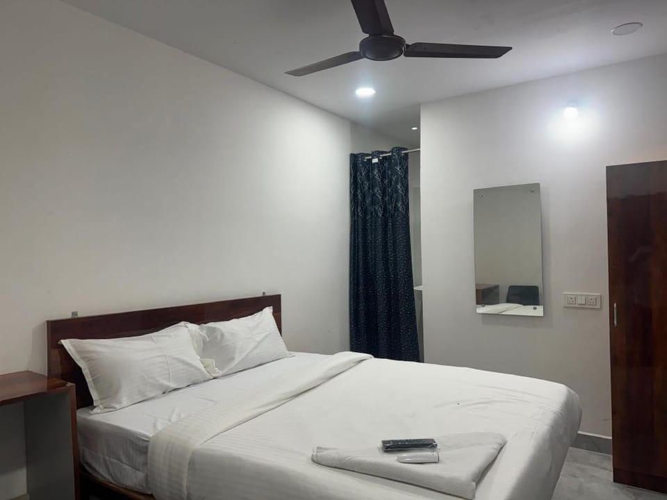 POP 84069J Hotel Spoorthy Grand Hotel in Secunderabad