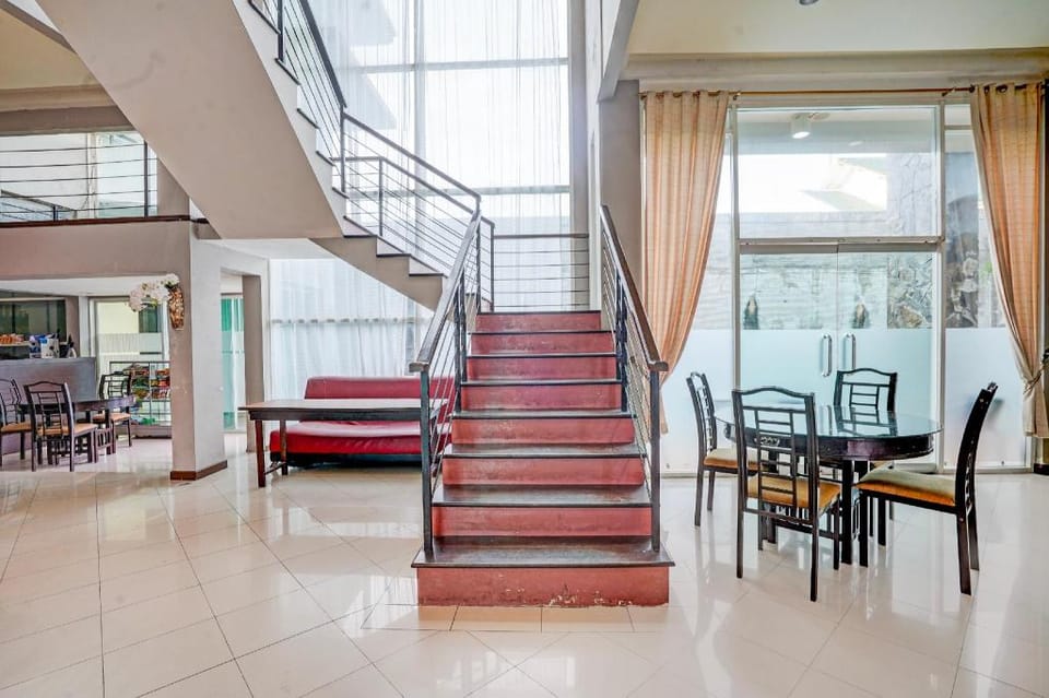 Dancenter Hotel Surya Palace Hotel in Padang