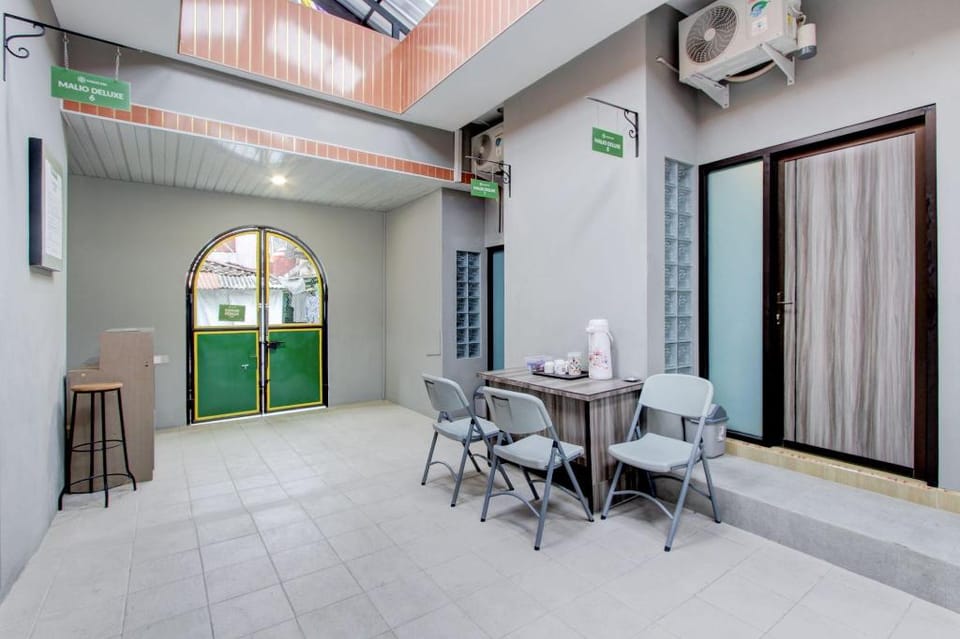 Hotel O Yogyakarta Jalan Malioboro - 6 Hour Stay Hotel in Yogyakarta