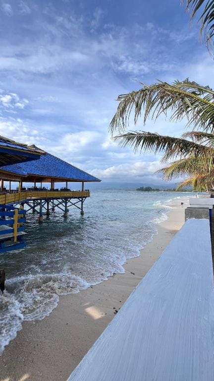Dibi krui surf Hotel in Indonesia