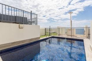 Wake Up to the Ocean: 1-Bed with Pool & Views Apartment in Manly
