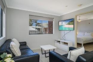 Sunny 2-Bed in Quiet Location with Balcony Apartment in Perth