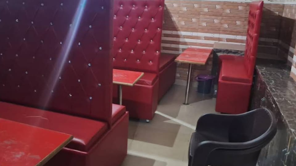 Pari Ac Restaurant & Hotel Hotel in Uttar Pradesh