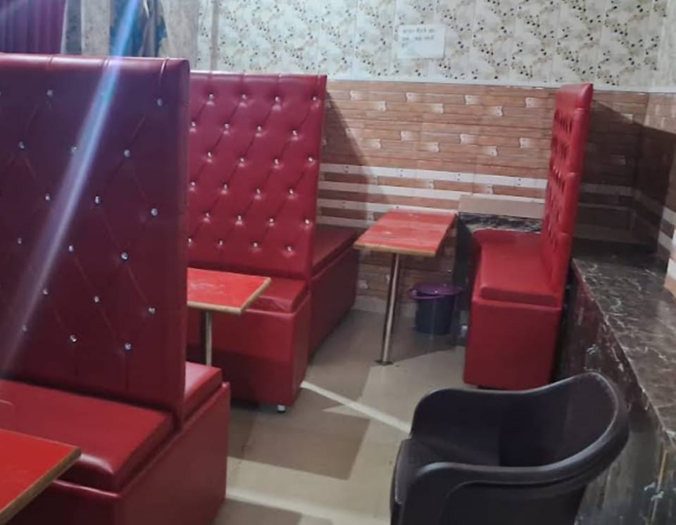Pari Ac Restaurant & Hotel Hotel in Uttar Pradesh