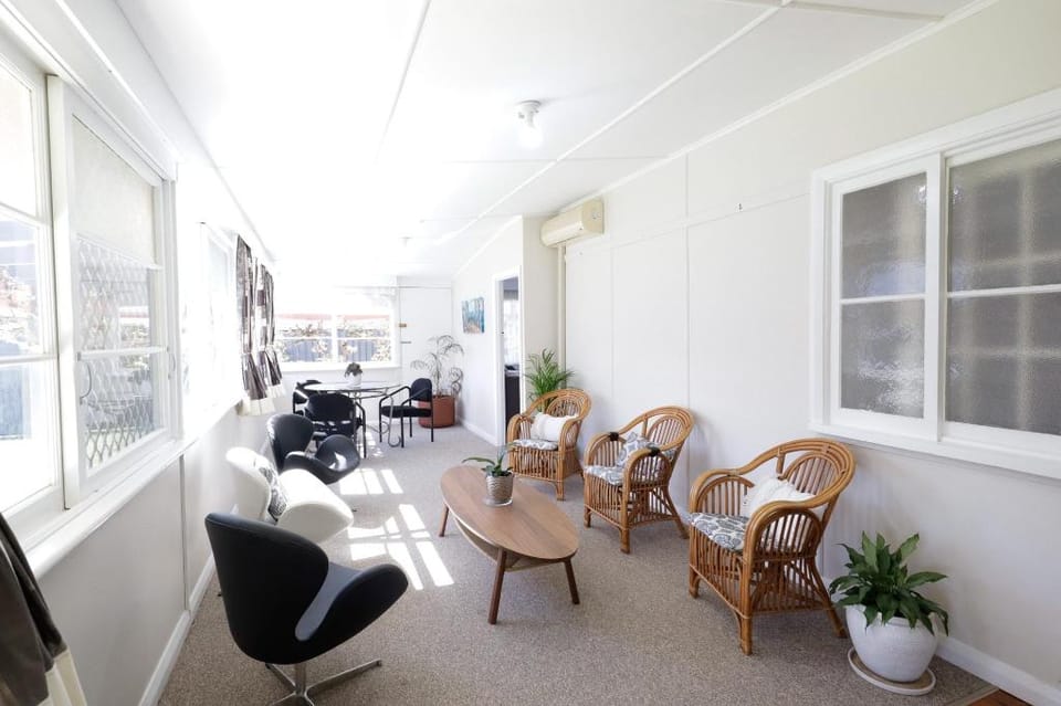 Heritage Home with BBQ & Outdoor Fire Pit Apartment in Tenterfield