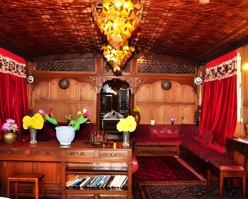 Aliflaila Laila Group of Houseboats Srinagar J&K Hotel in India