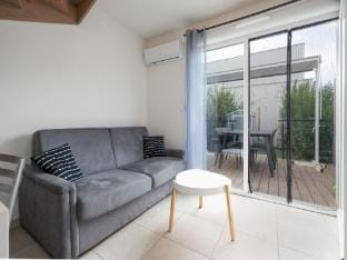 Cozy Retreat Near Serignan Villa in Occitanie