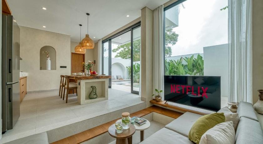 1BR Pool Villa Close to Bingin Beach Hotel in Bali