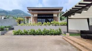 Potsa Villas Villa in Cisarua