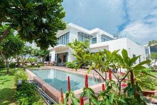 Villa RL07 30M Go To Beach Villa in Vung Tau