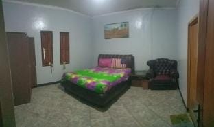 Homestay orange  Villa in Cisarua