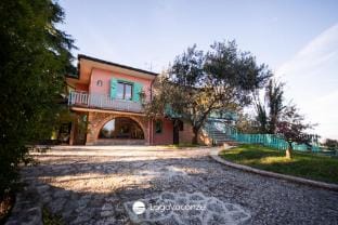 Villa Eunice in Monzambano Villa in Province of Brescia