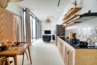 Villa Yulia: 3BR Brand New Villa - Kerobokan, Bali Villa in North Kuta