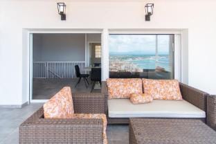 WELCS VILLA 280 EMP en una piscina panorámica Villa in Roses