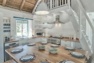 Cape Creek Cottage - Luxury Coastal Getaway Villa in Western Cape
