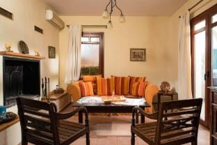 Odysseus Villa in Plaka Villa in Crete Region