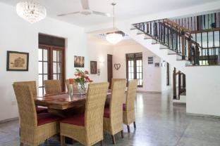 Phoenix Retreat Luxury Villa, Sri Lanka Villa in Hikkaduwa