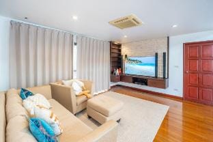 Nathong villa 3bedroom+1maid room charming home Villa in Kamala