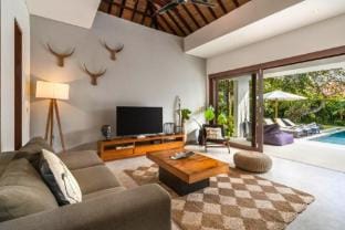 Lucia Spacious 3 BR Private Pool Villa ZN13 Villa in Denpasar