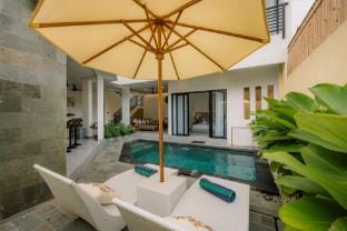 NEW! Villa Frost, Berawa - 3 Bed Villa near Finns! Villa in North Kuta