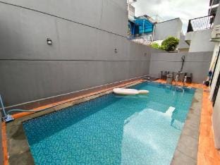 Villa sentul city sewa harian kolam renang rooftop Villa in West Java