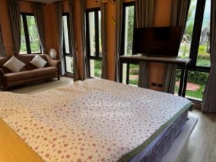 Toscana valley, Casa Vacanze, Luxury private pool  Villa in Thailand