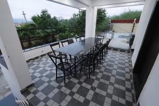 The Secret Villa (Entire Property with Pool) Villa in Gujarat
