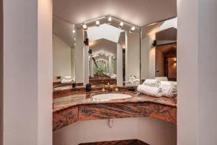 Lakefront serenity villa with pool Villa in Mandello del Lario