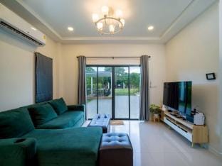Hoku House Khaoyai Pool Villa Villa in Thailand